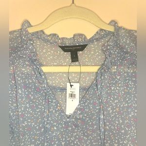 NWT Banana Republic women’s sleeveless blouse